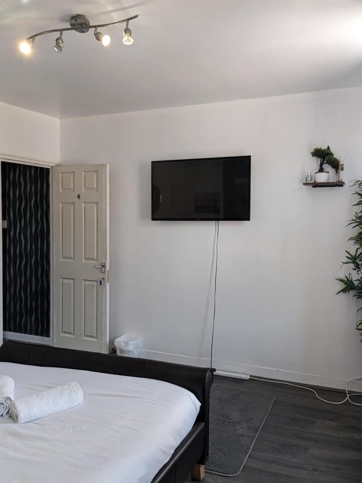 The Dover Rooms The Best And The Cheapest Rum bild